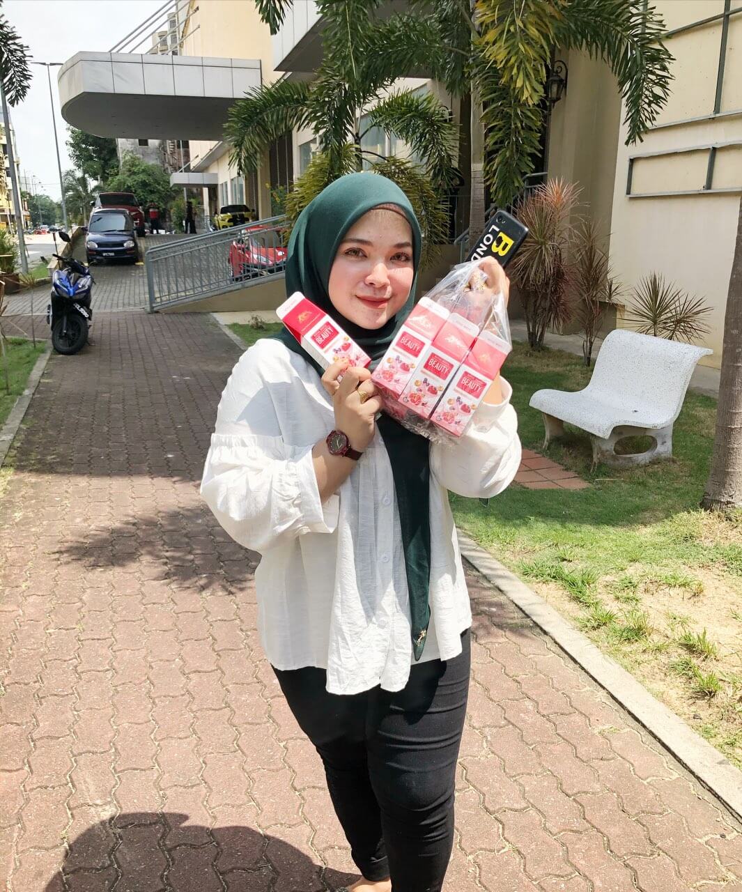 Pelanggan Beli 5 Botol Royal White Beauty Sekali Gus